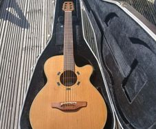 1998 Japanese Takamine EN30 C and original Hard case
