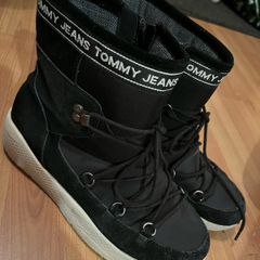 Tommy Hilfiger black winter snow boots