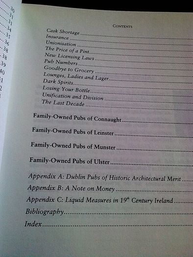 The story of the Irish pub Ireland History + profiles of 100 oldest family pubs
