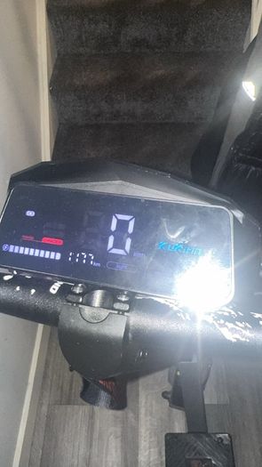 scooter  g2 nothing wrong with it except back tires burst
