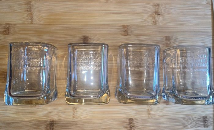 Bushmills whiskey glasses set of 4 brand new