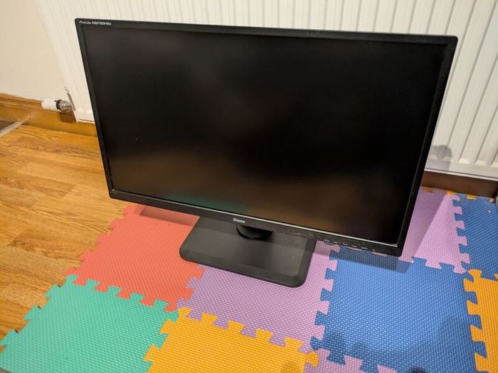 27 Inch PC monitor