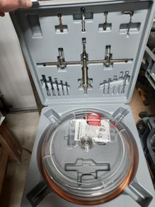 Hole cutter set