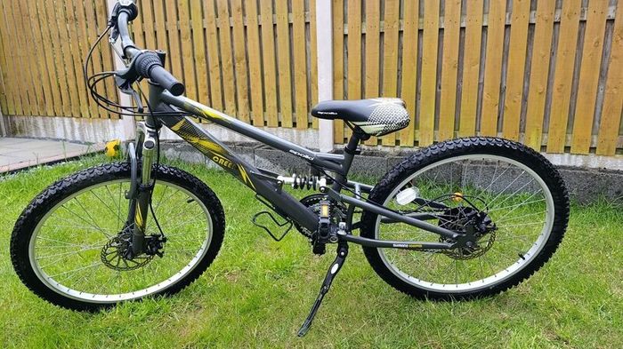 Apollo Creed 24 Mountain Bike  Excellent Conditi