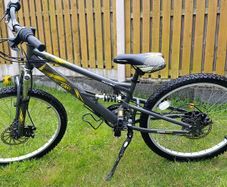 Apollo Creed 24 Mountain Bike  Excellent Conditi