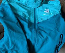 deliveroo reflective jacket small size