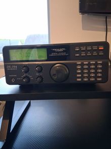 REALESTIC / raido shack dx 394 communications reciver