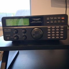 REALESTIC / raido shack dx 394 communications reciver
