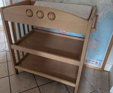 Mamas and Papas changing table