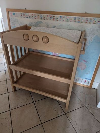 Mamas and Papas changing table