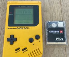 Perfect Xmas Gift Nintendo Gameboy Classic DMG-001 Yellow + FlashCard 4GB all games
