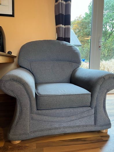 3 Seater Sofa with 2 matching Chairs