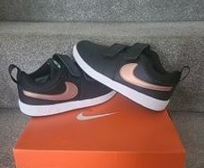 New Nike trainers size 11uk