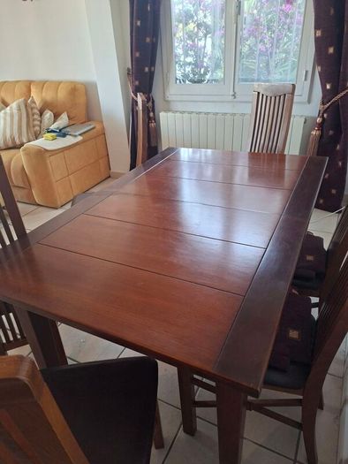 High End Mahogany Table & Chairs