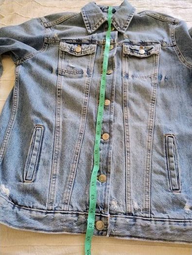 Unisex denim cotton distressed jacket in very good condition see last three photos for exact measurements FREE STANDARD POSTAGE INCLUDED
