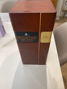 Middleton Very Rare (Barry Crocket) Box
