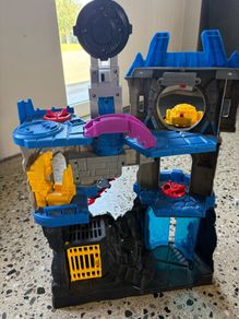 batman batcave