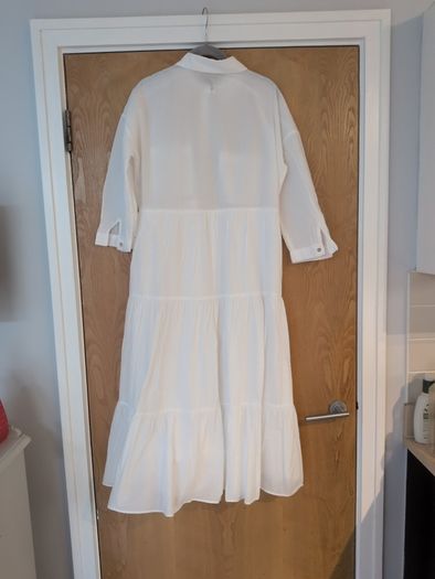 Zara White Dress. S. M- 12.  New- No Tag.