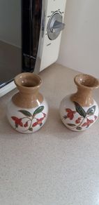 Two O'Neill Pottery Vases from 1982