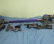 Dyson V8