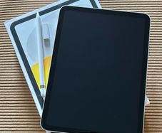 iPad 10th Generation 64 GB
