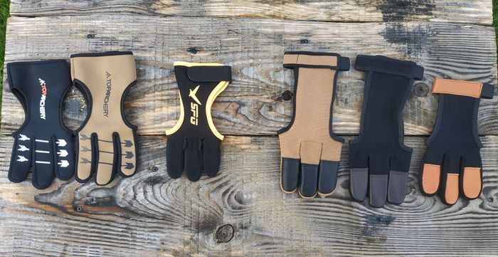 Protective Archery glove 3 fingers (fabric with leather tips). XS to XXL