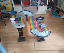 Hot Wheels Mario Kart Rainbow Road Raceway