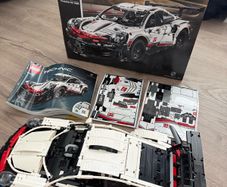 Lego Porsche 911 RSR not stickered
