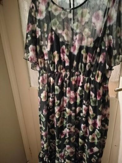 Yours London curve Plus Size Black Floral Print Maxi Smock Dress. Like new.