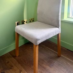 2x Chairs