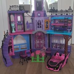 Monster High School