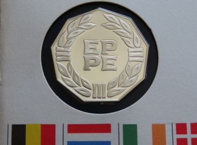 Sterling Silver 1979 European parliament commemorative issue coin medal stamps cover
