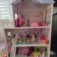 doll house