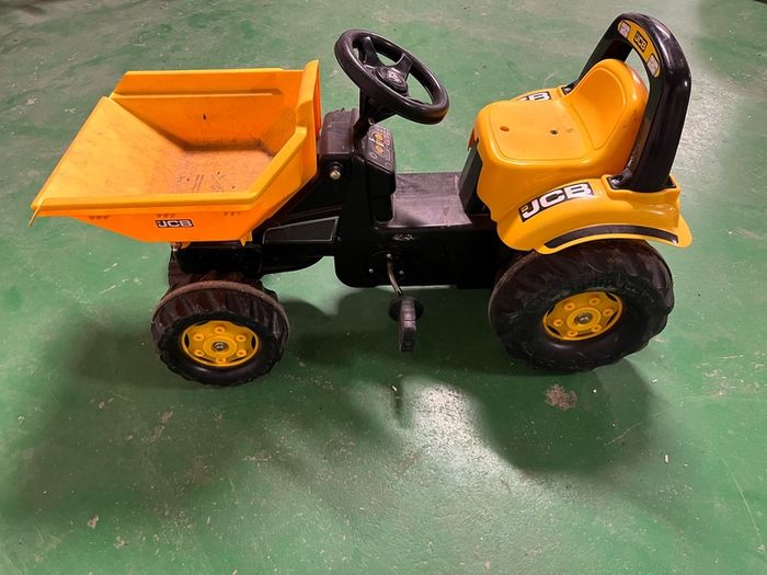 JCB Pedal Tractor Dumper