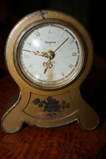 Vintage Domino Clock