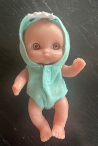 JC Toys Lil' Cutesies 13 cm Dino onesie doll EUC