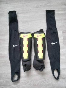 Kids Nike Shin Guards and leg sleeves size XL