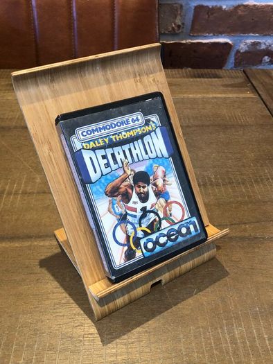 C64 - Daley Thompsons Decathlon - Commodore 64 Small Case Tape Game - complete in box