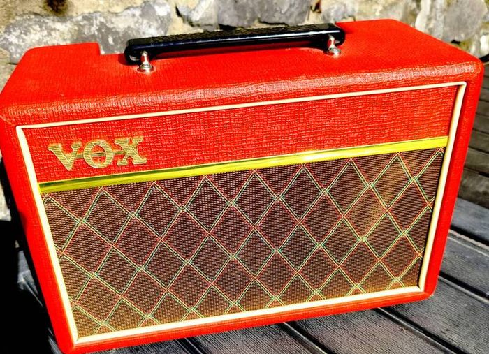 Vox Pathfinder 10 (Limited Edition Red) -