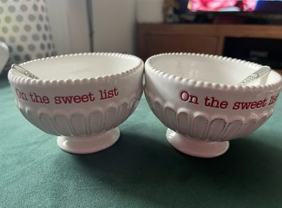 A pair of ice cream bowls