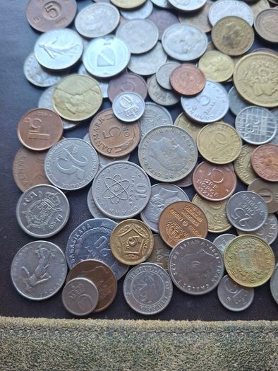 A Lot of 600+ grams of coins from Worldwide#8
