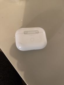 Air pods pro 2 CASE ONLY