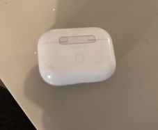 Air pods pro 2 CASE ONLY