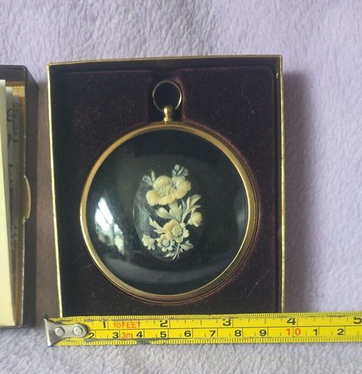 Peter Bates Miniature World Flowers in Cameo - Boxed