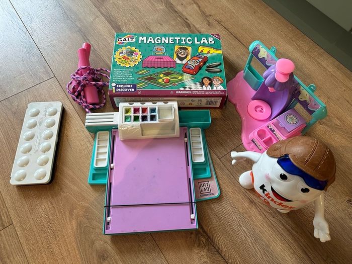 Mixed toys