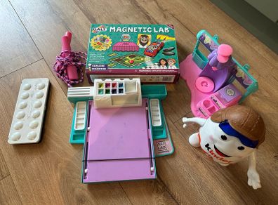 Mixed toys