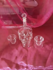 skull decanter and shot  glasses see skull picture