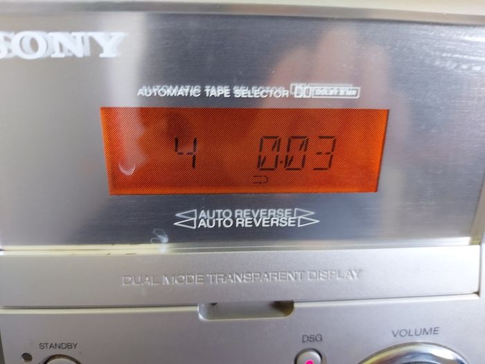 Sony Micro HiFi Component System, Model CMT-CP1, Radio, Tape & CD, all working fine and in very good condition