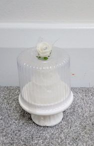 BNIB Wedding Cake Decorative Candle