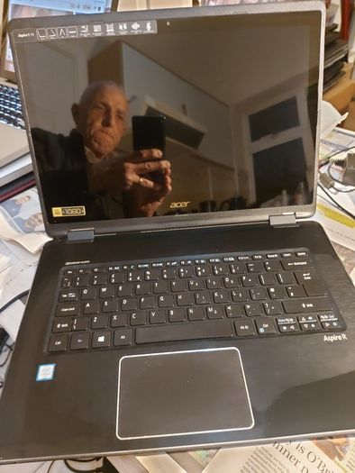 Acer Aspire R14, in excellent cosmetic condition, for parts or repair, No SSD or RAM, everything else is good